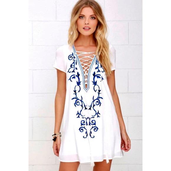 Lulu’s Boho “Paradise Awaits” Lace Up Shift Dress - Picture 3 of 16